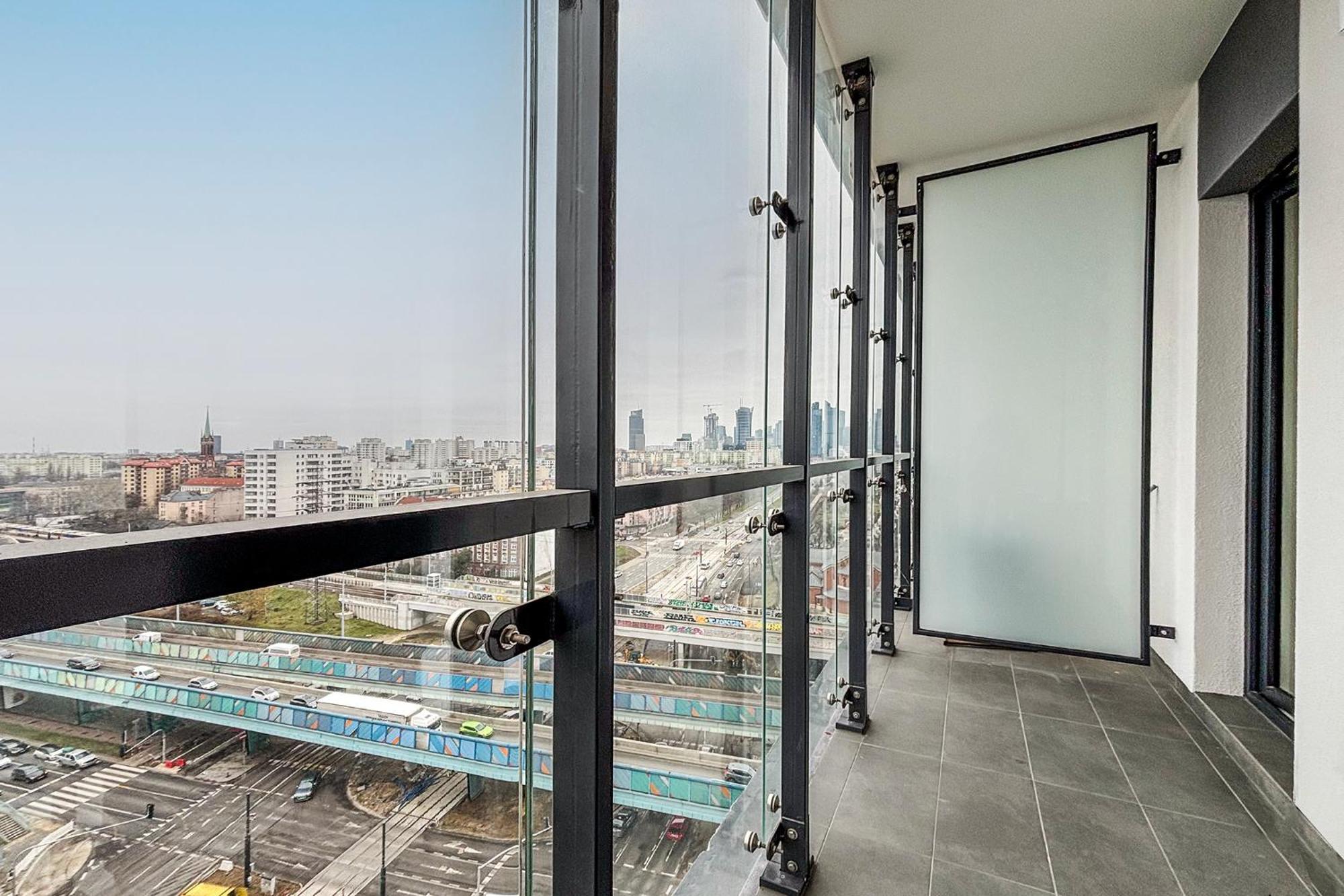 Rentplanet - Apartamenty Kasprzaka Варшава Екстериор снимка
