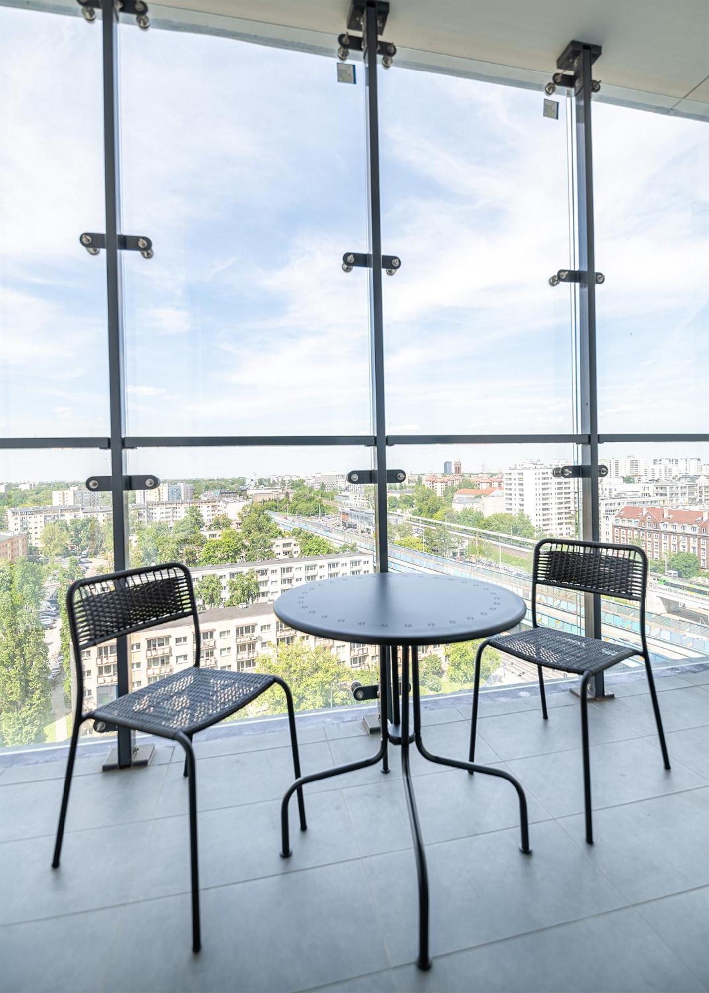 Rentplanet - Apartamenty Kasprzaka Варшава Екстериор снимка