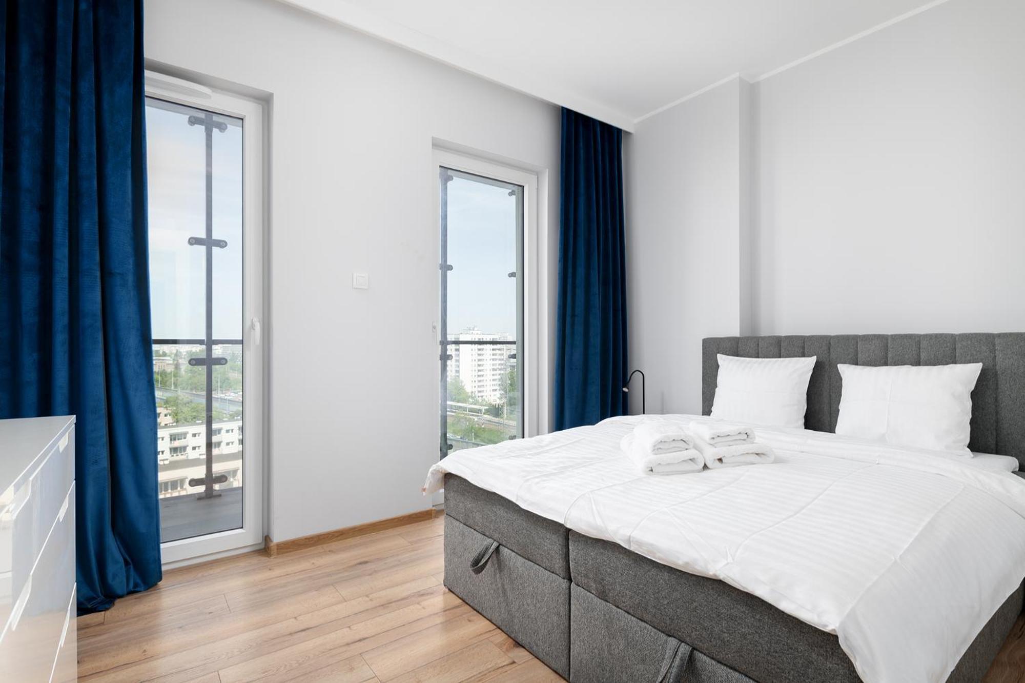 Rentplanet - Apartamenty Kasprzaka Варшава Екстериор снимка